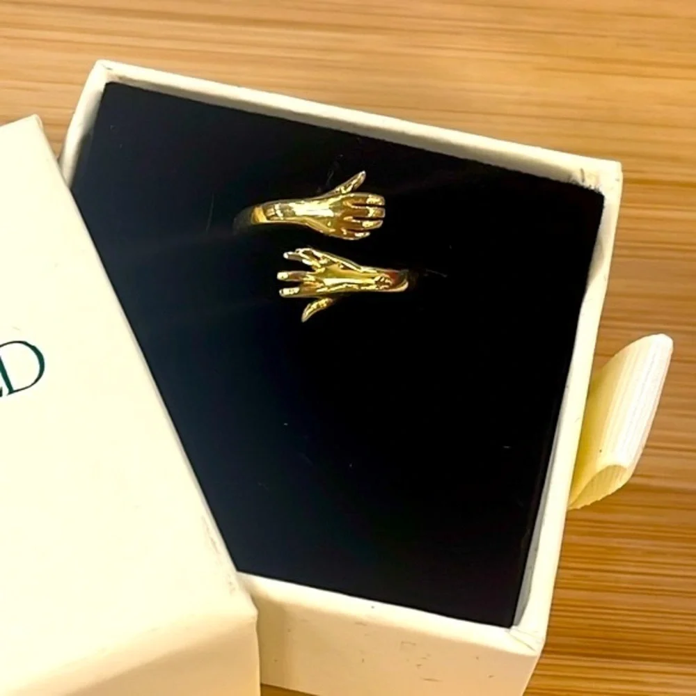 Brand New 14K Gold Plated Sterling Silver Hug Wrap Ring Love Friendship Hands